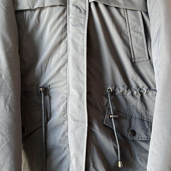 NUTEXROL Women's Heavy Thicken Puffer Down Warm Parka with Faux Fur Hood - Picture 5 of 17